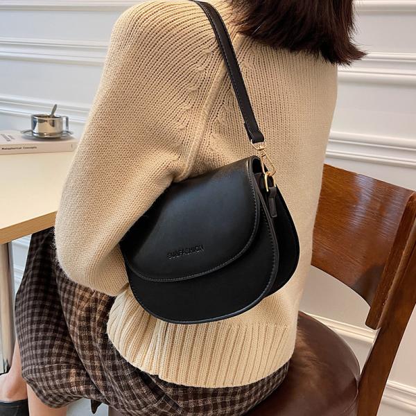Small retro bag