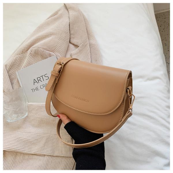 Small retro bag