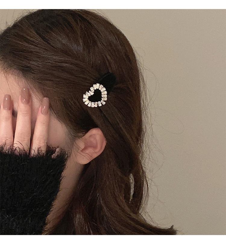 Velvet Diamond Square Hair Clip