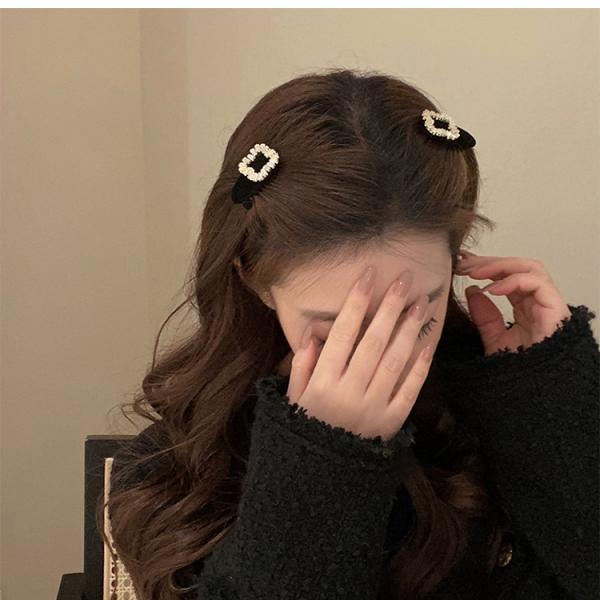 Velvet Diamond Square Hair Clip