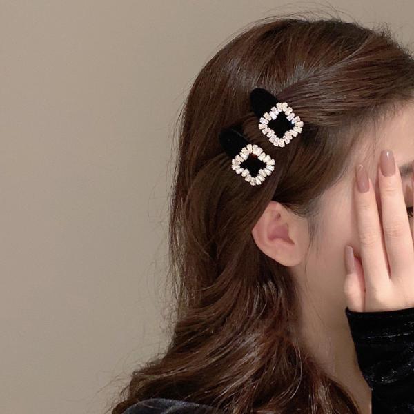 Velvet Diamond Square Hair Clip