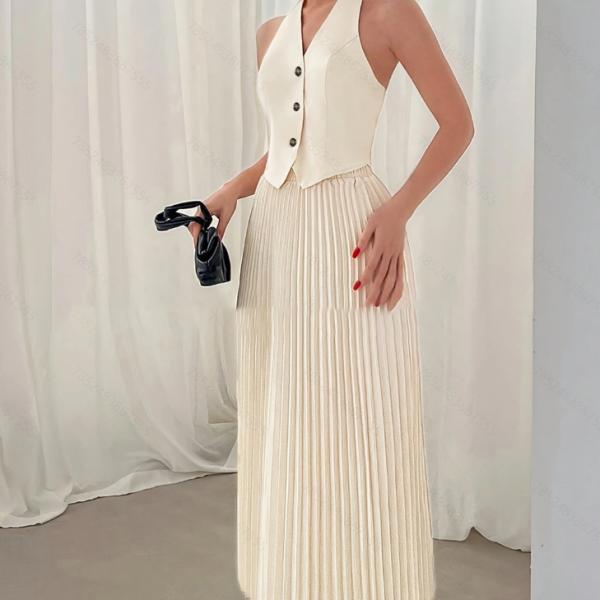 Sleeveless French-Style Dress